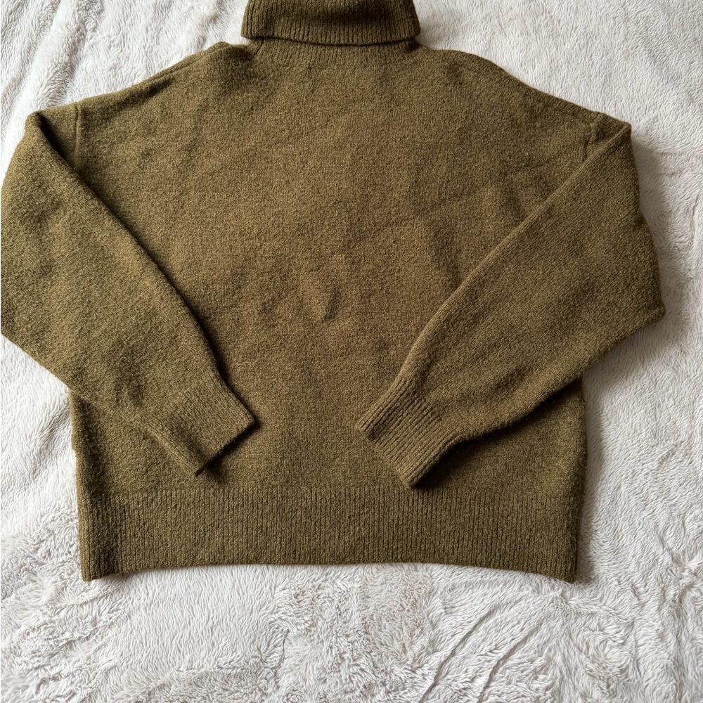 H&M Olive Green Knit Turtleneck